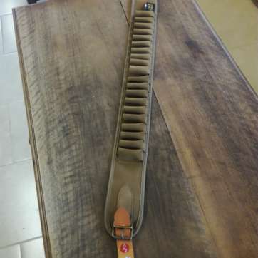 CARTOUCHIERE CROUTE DE CUIR 20 TUBES CAL 12