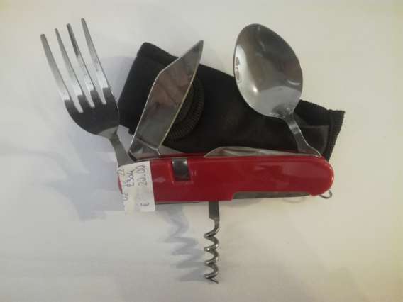 COUTEAU CAMPING ROUGE