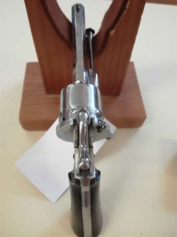 ARTISANAL ANCIEN REVOLVER A BROCHE 8MM – Image 3