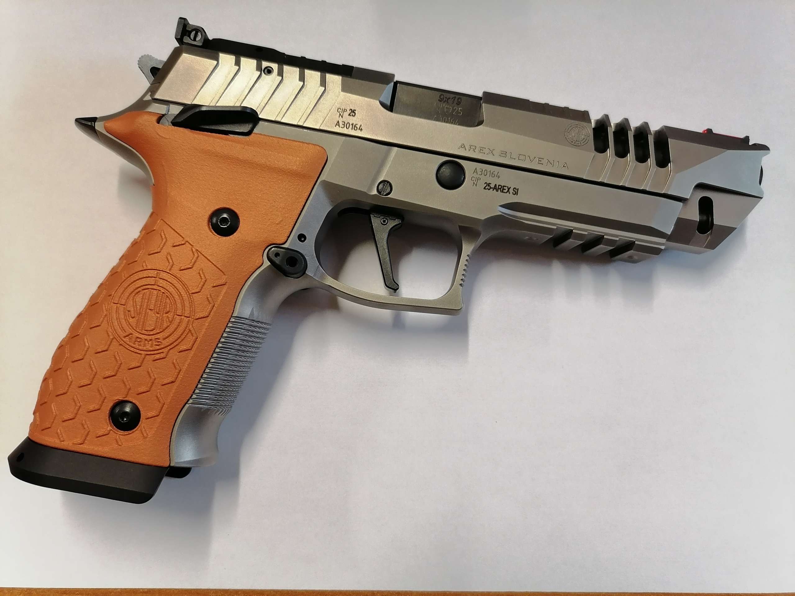 NOUVEAUTE EN PRE COMMANDE PISTOLET STEYR ATC ROCK 5" SA C/9MM