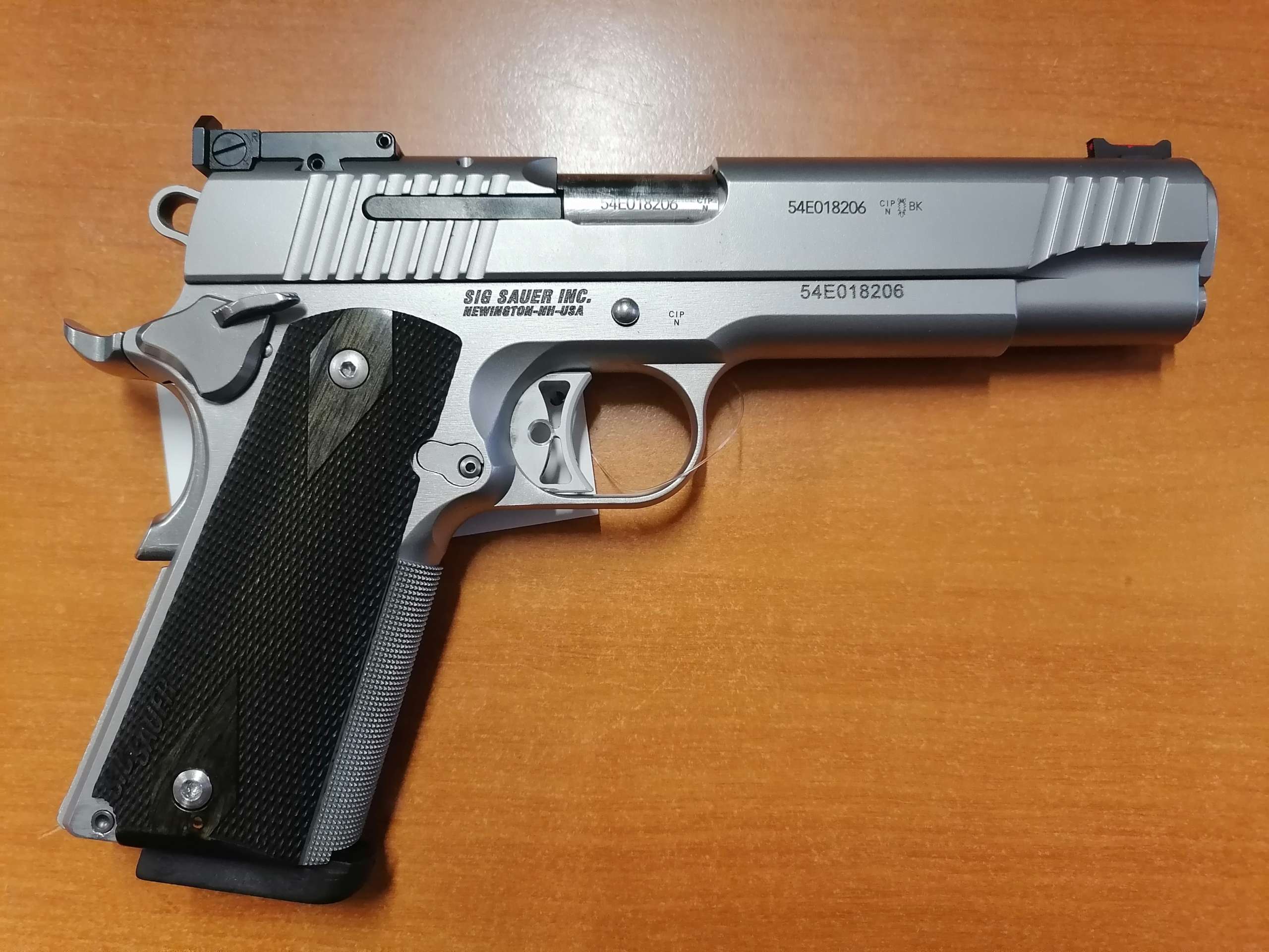 SIG SAUER 1911 9 X 19 (9MM LUGER) – Image 9