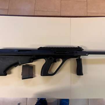 STEYR-MANNLICHER AUG Z A3 5,56 X 45 (223 REM)(223 WYLDE)